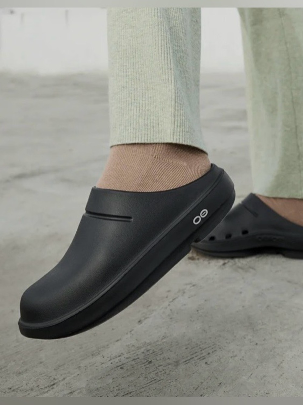 OOFOS
WOMEN'S CLOG - Picture 2 of 9